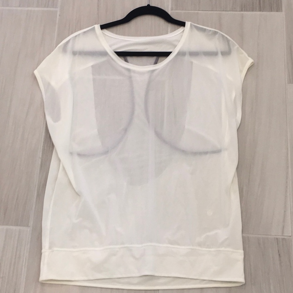 Lululemon women’s athletic top